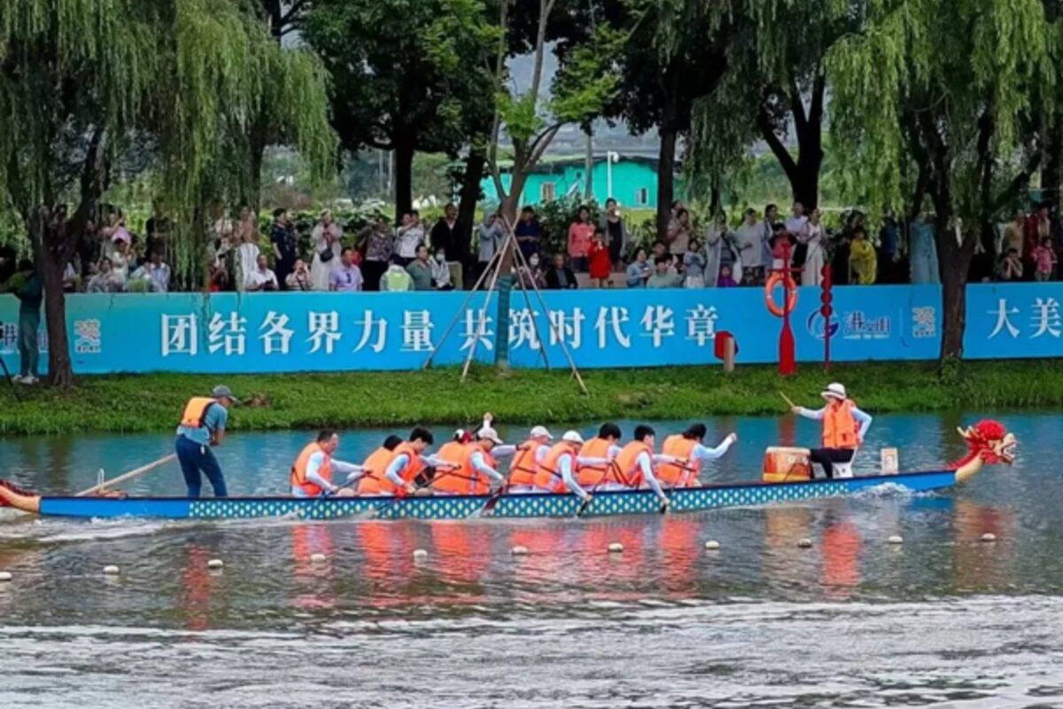 宁波北仑第十二届龙舟赛